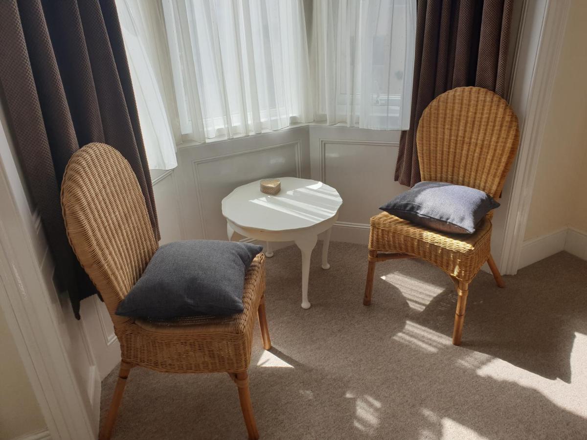 Crofton Guest House Веймут Екстер'єр фото