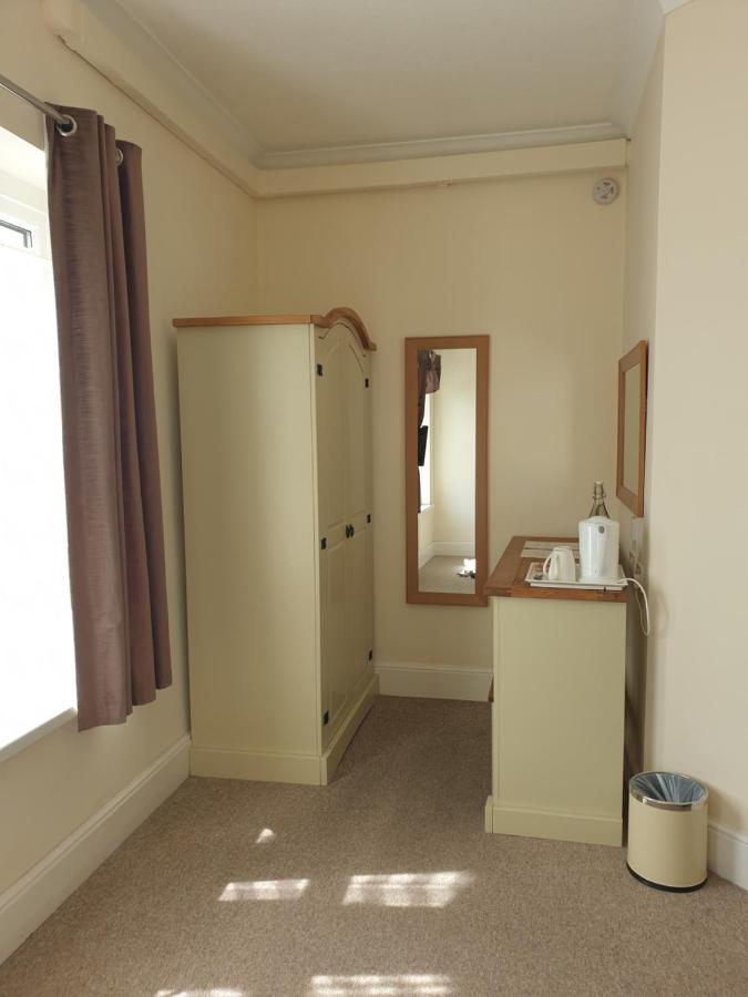 Crofton Guest House Веймут Екстер'єр фото