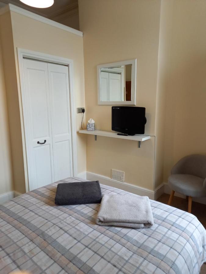 Crofton Guest House Веймут Екстер'єр фото