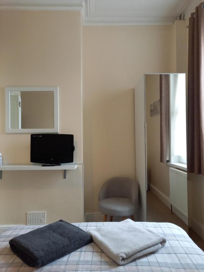 Crofton Guest House Веймут Екстер'єр фото