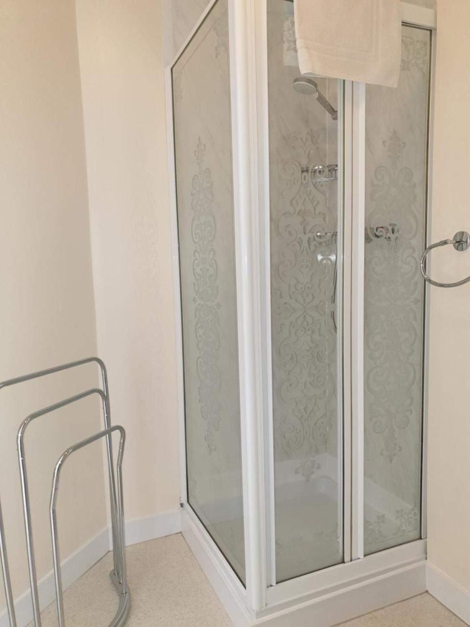 Crofton Guest House Веймут Екстер'єр фото